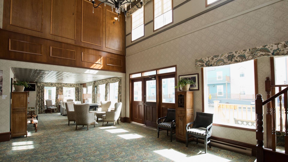 Dawson City Hotel | Holland America Dawson City Inn