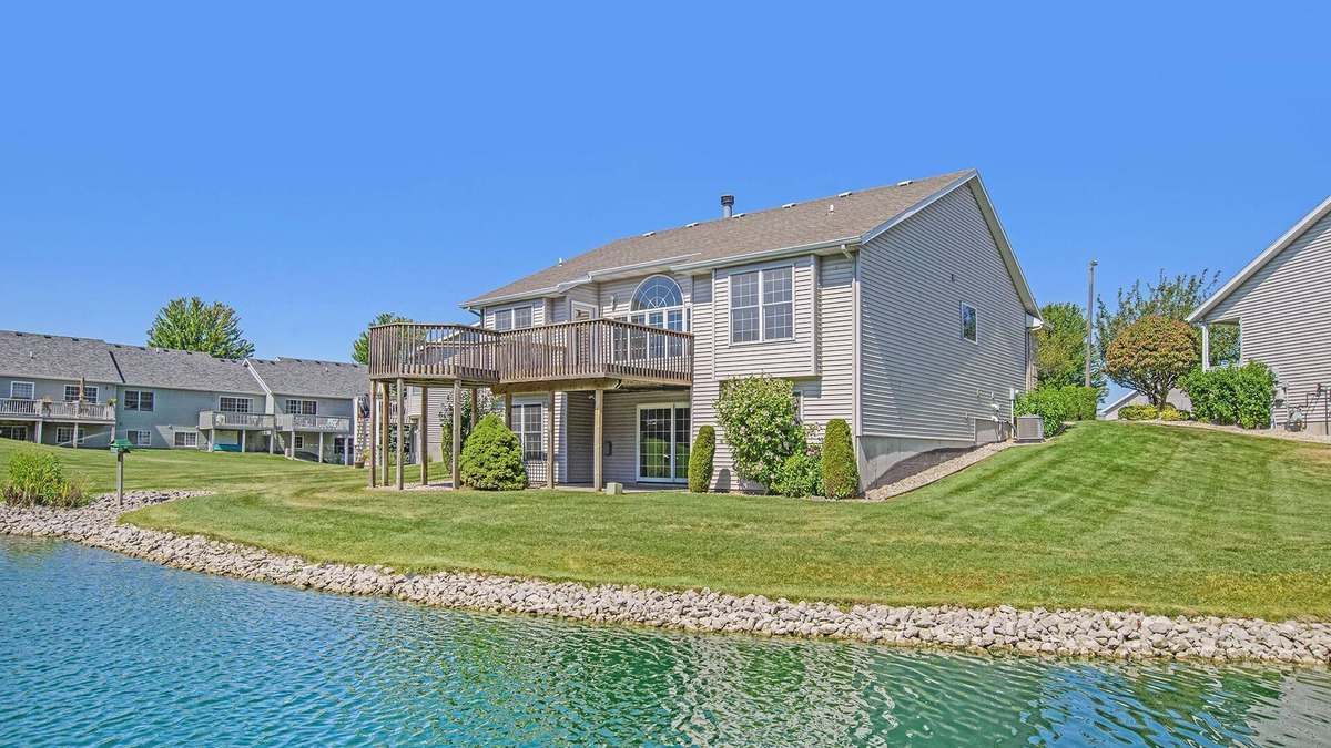Holland Villa | Holland Michigan Dutch Country!