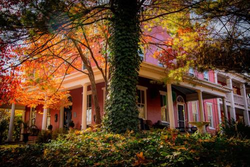 Bausman Bed & Breakfast | Hollinger House