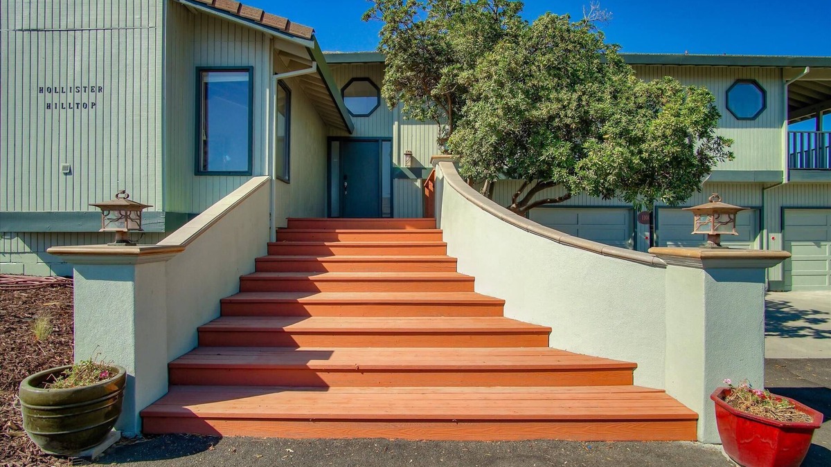 Hollister House | Hollister Hilltop Home