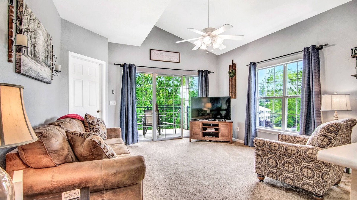Branson Condo | Hollowed Branch Hideaway by RedAwning