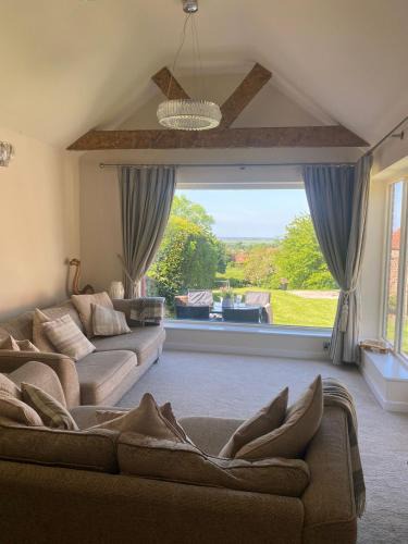 Gringley on the Hill House | Holly Cottage