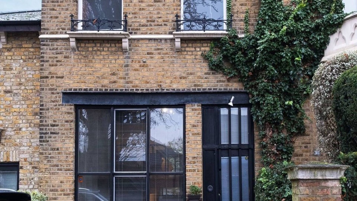Chiswick Riverside Apartment | Holly Lodge Coach House