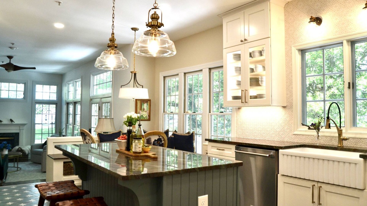 Dunn Loring House | Holly Treeside, luxury living at Tysons Corner