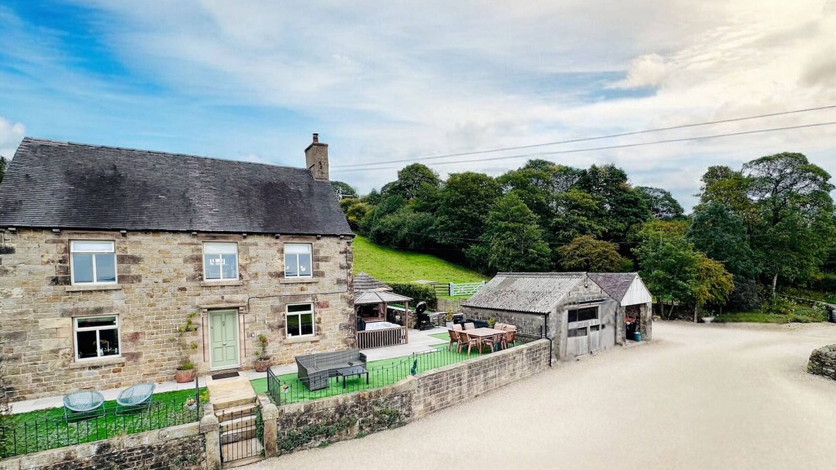 Leek Cottage | HOLLYDALE, pet friendly, luxury holiday cottage in Leek