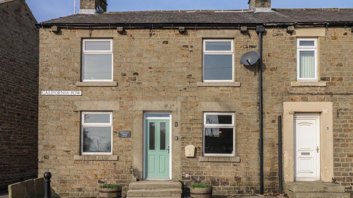 Middleton in Teesdale Cottage | HOLLYWOOD COTTAGE, family friendly in Middleton-In-Teesdale