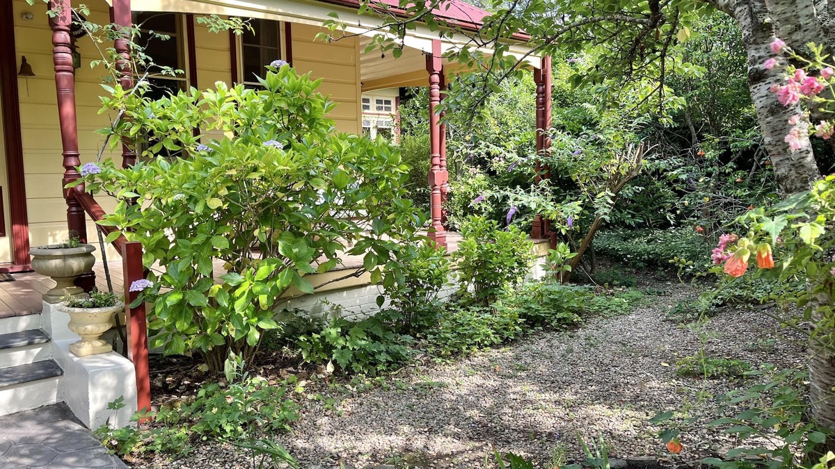 Leura House | Holmcroft & Pixie Character Retreat Sth Leura-10 mins Walk Leura/Quiet St