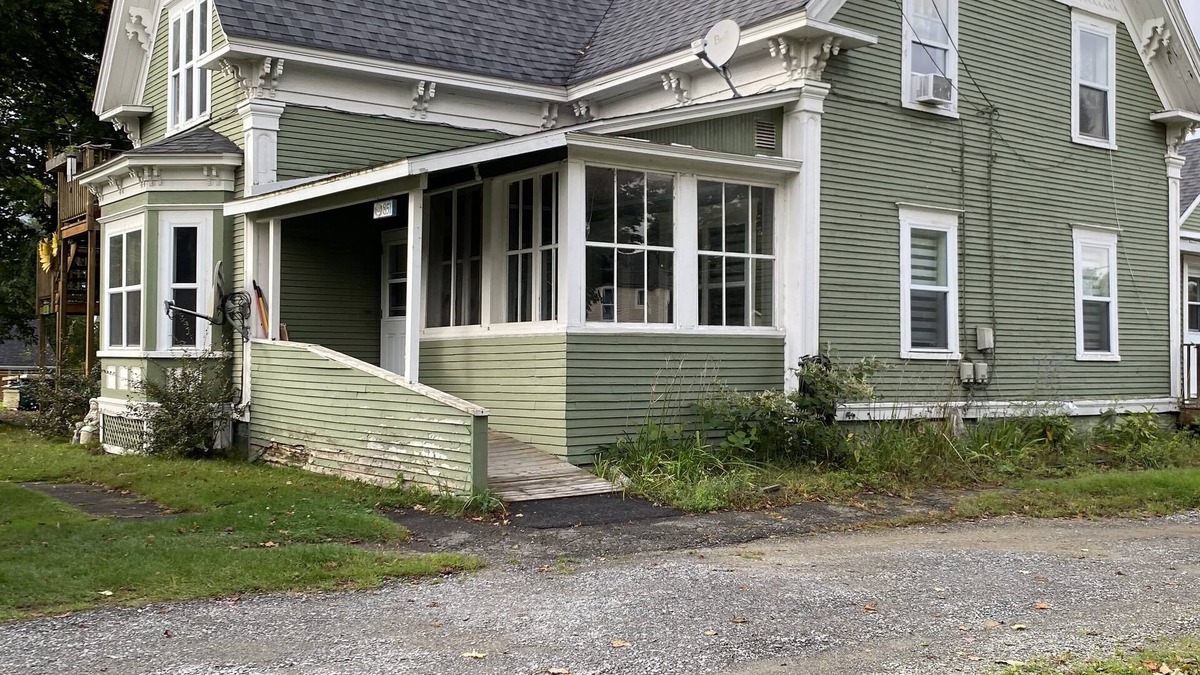Ayers Cliff Apartment | Holmes Haven A - Cozy Family Retreat