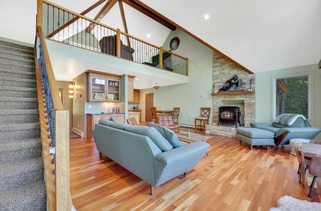 East Jordan House | Holy Island Getaway