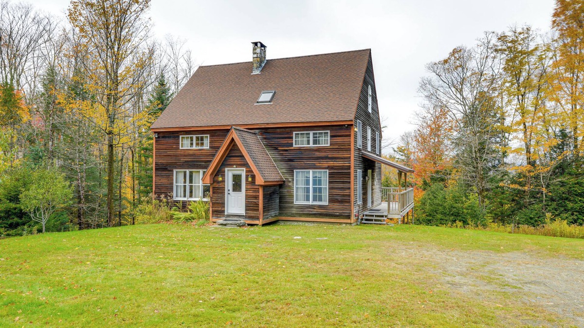 Whitingham House | Home 15 Mi to Berkshire East & Mount Snow!