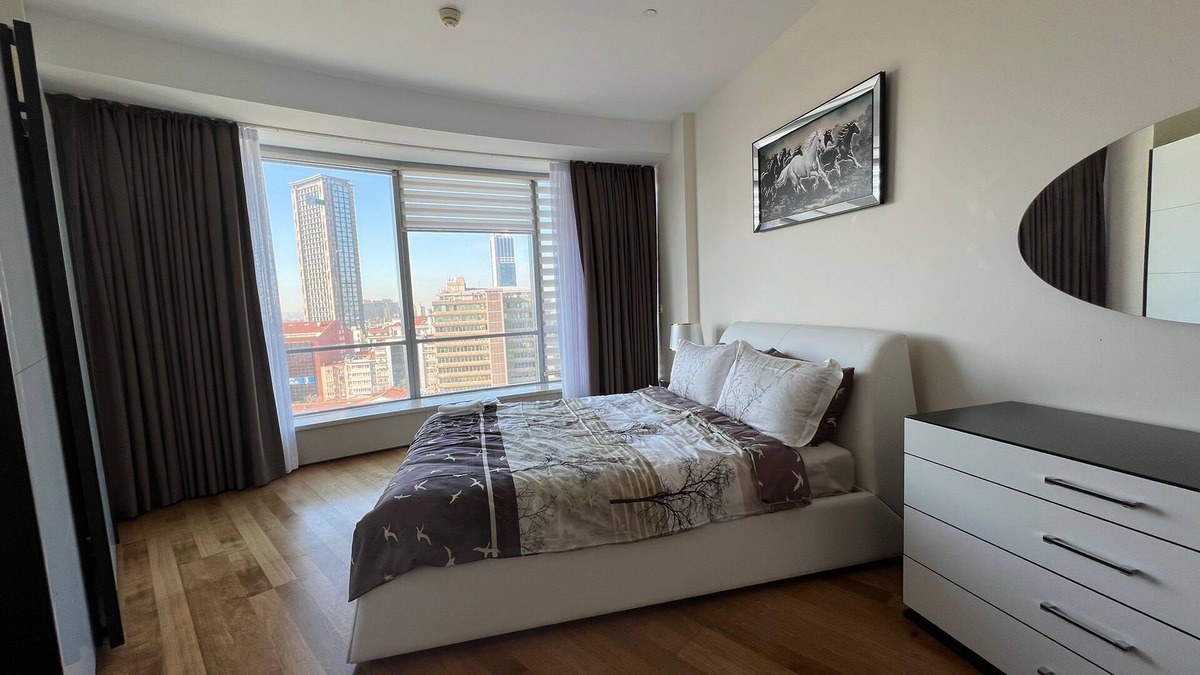 Sisli Apartment | Home 3 master bedroom - boghaz view center of Istanbul shishli