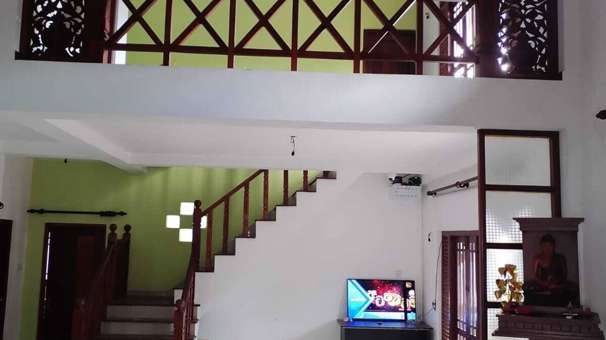 Gonawala House | Home 4 BR Spacious suites with AC and WiFi in charming Biyagama