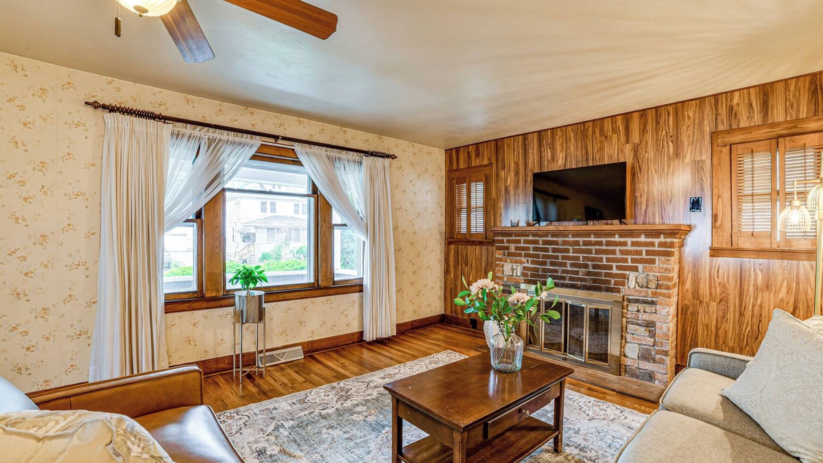 Vestal House | Home 7 Mi to Binghamton University!
