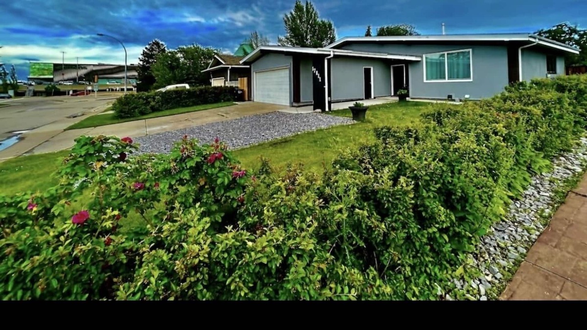 West Edmonton House | Home across WEM -