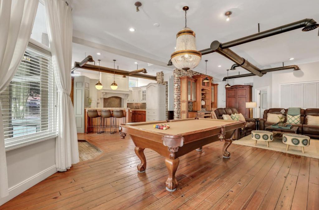 Historic Downtown Savannah House | Home at 1014