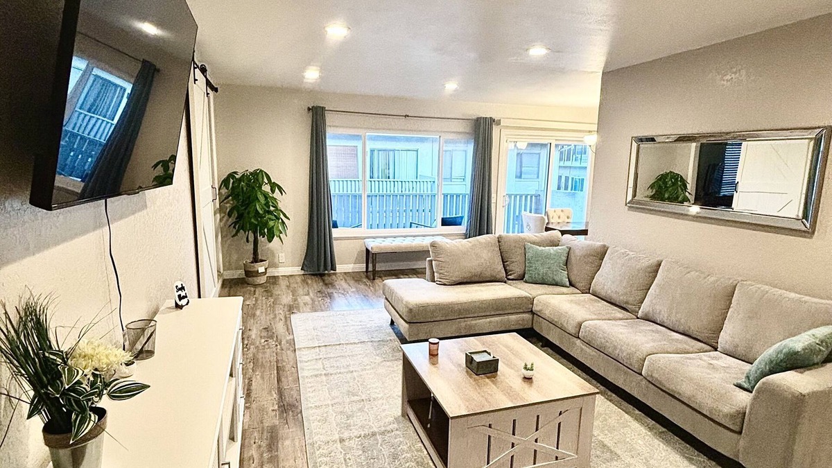 Bonita Apartment | Home Away From - 2 Bed Condo