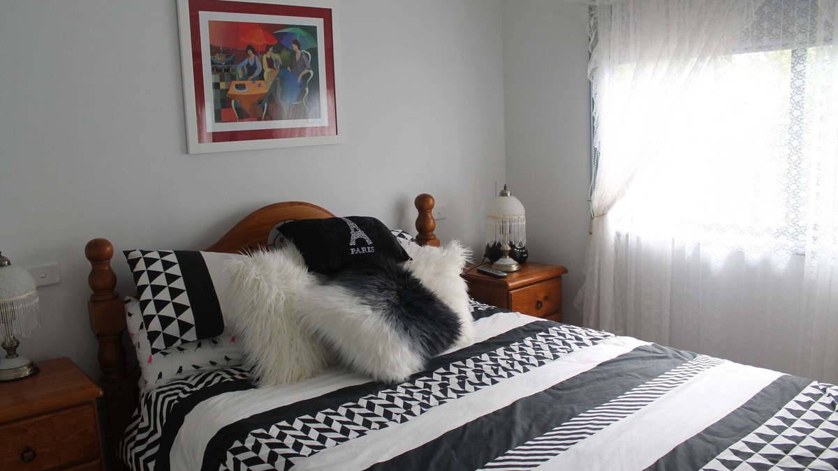 Raymond Terrace Cottage | Home away from Home without the hassles