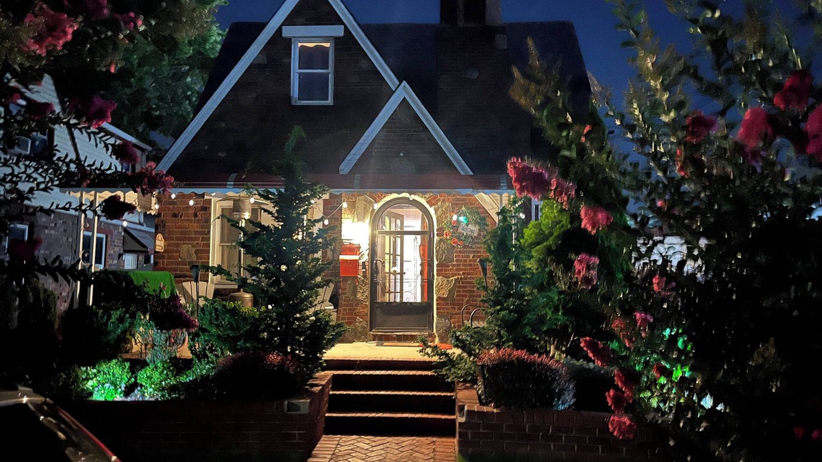 West Hempstead Apartment | Home Away from Home - Close to All-