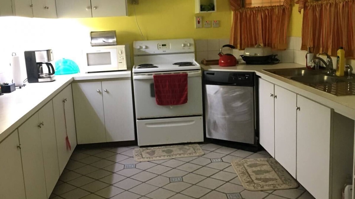 Maraval House | Home away from Home .with vacation flare!