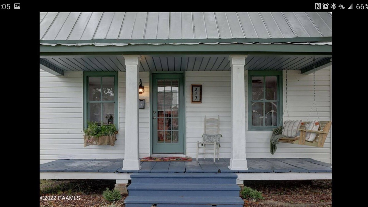 Crowley Cottage | Home Away from home, 2miles from interstate 10