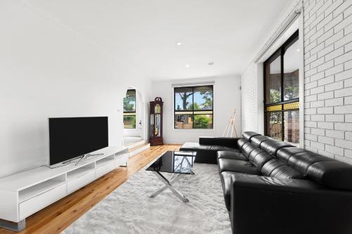 Braybrook House | Home Away From Home