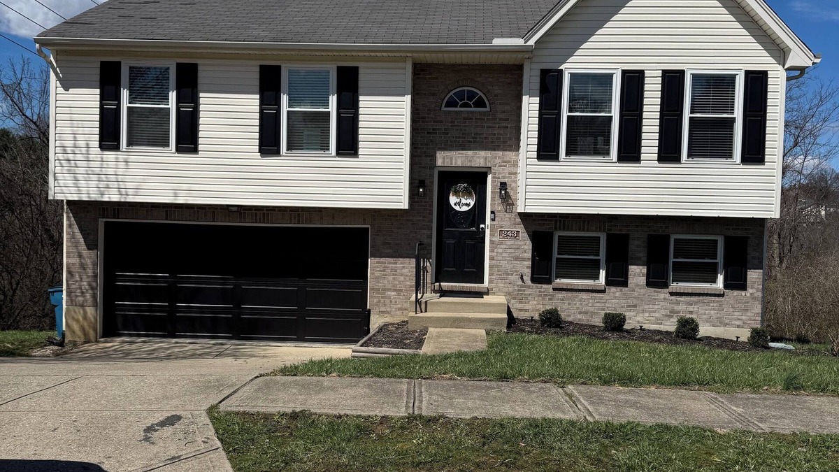 Dry Ridge House | Home away from Home- cleanest you’ll find!