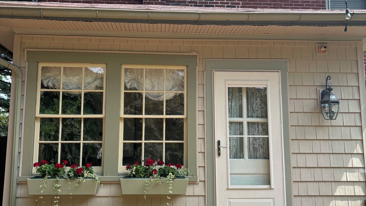 Macungie House | Home away from home. Close to Bear Creek Ski Resort, Philadelphia, & NYC.