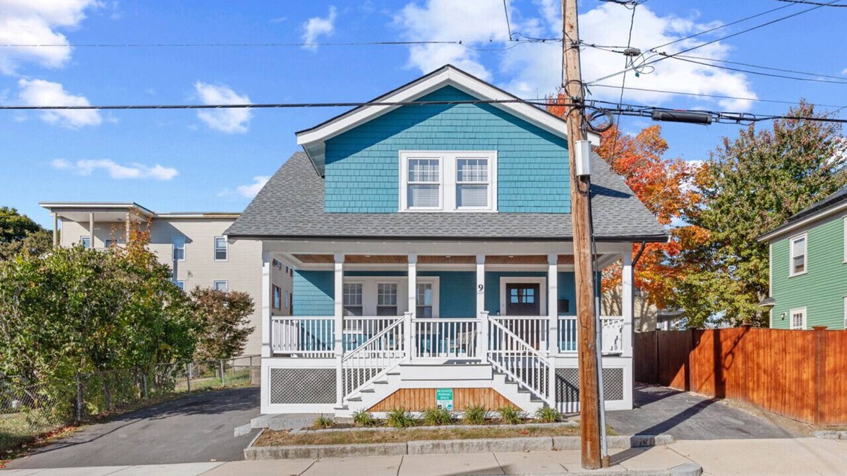 Highlands House | Home Away From Home in Lowell
