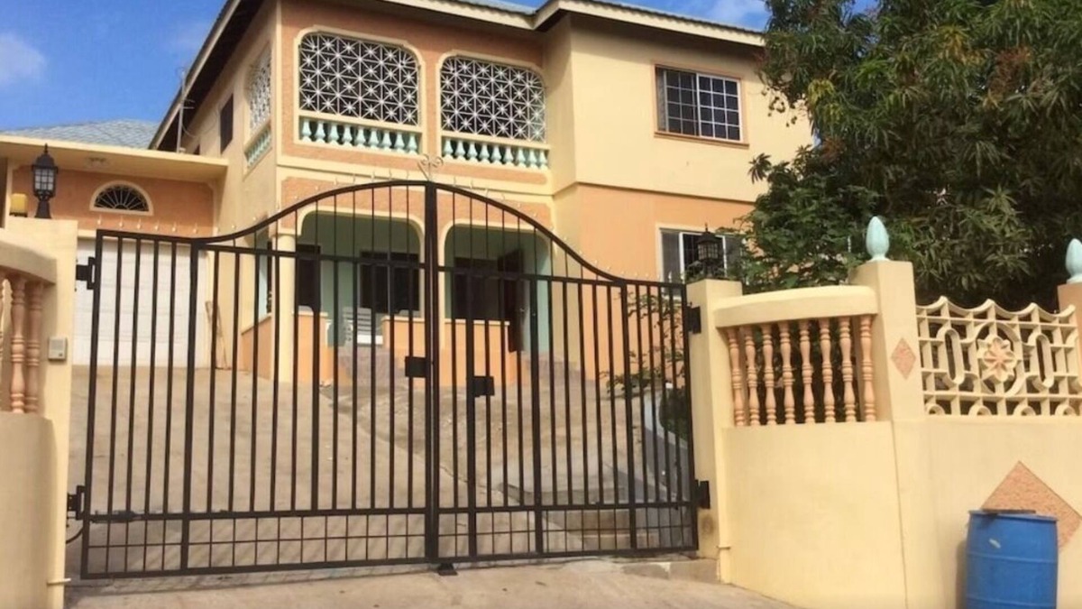 Ewarton House | Home Away From Home
