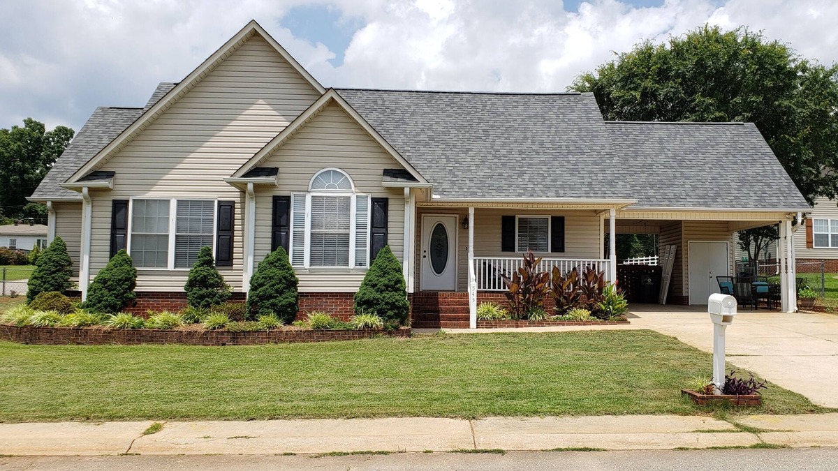 Lyman House | Home Away from Home - Monthly Rental near Downtown Greer, GSP Airport, BMW