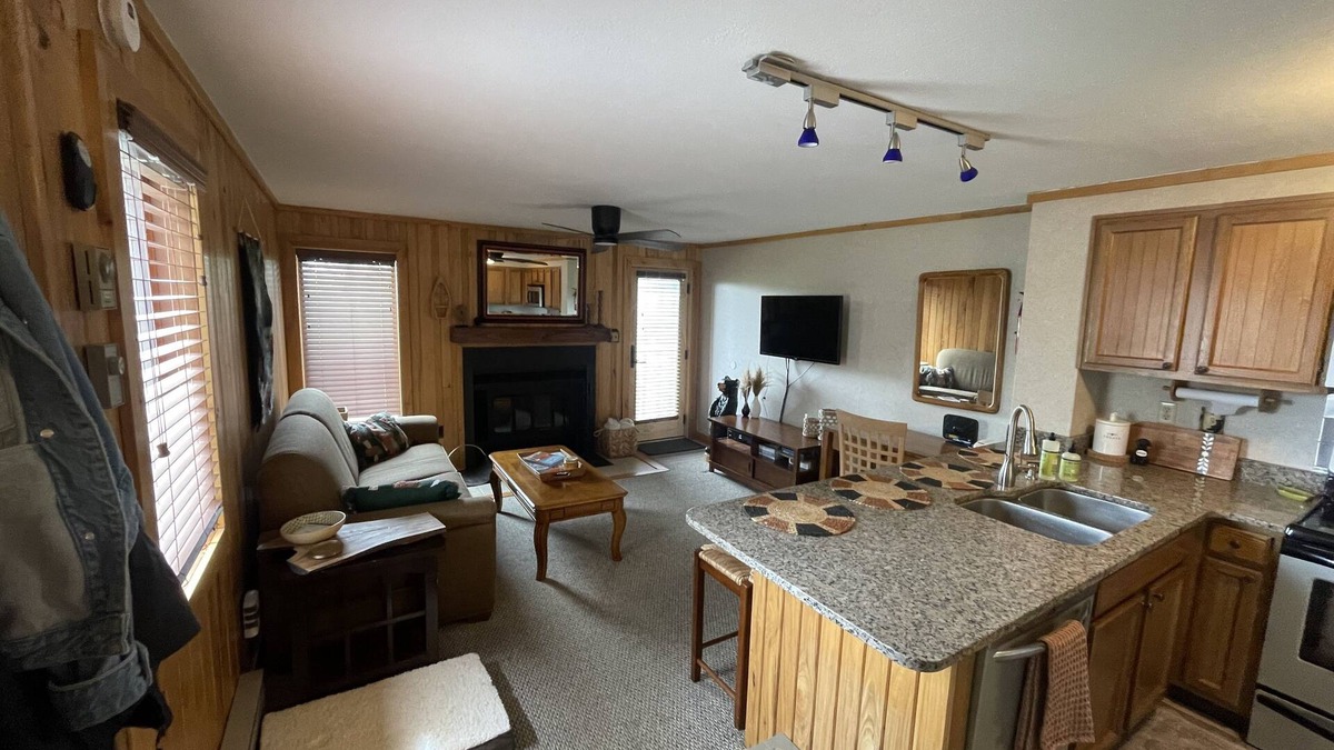Snowshoe Apartment | Home Away From Home - Powderidge
