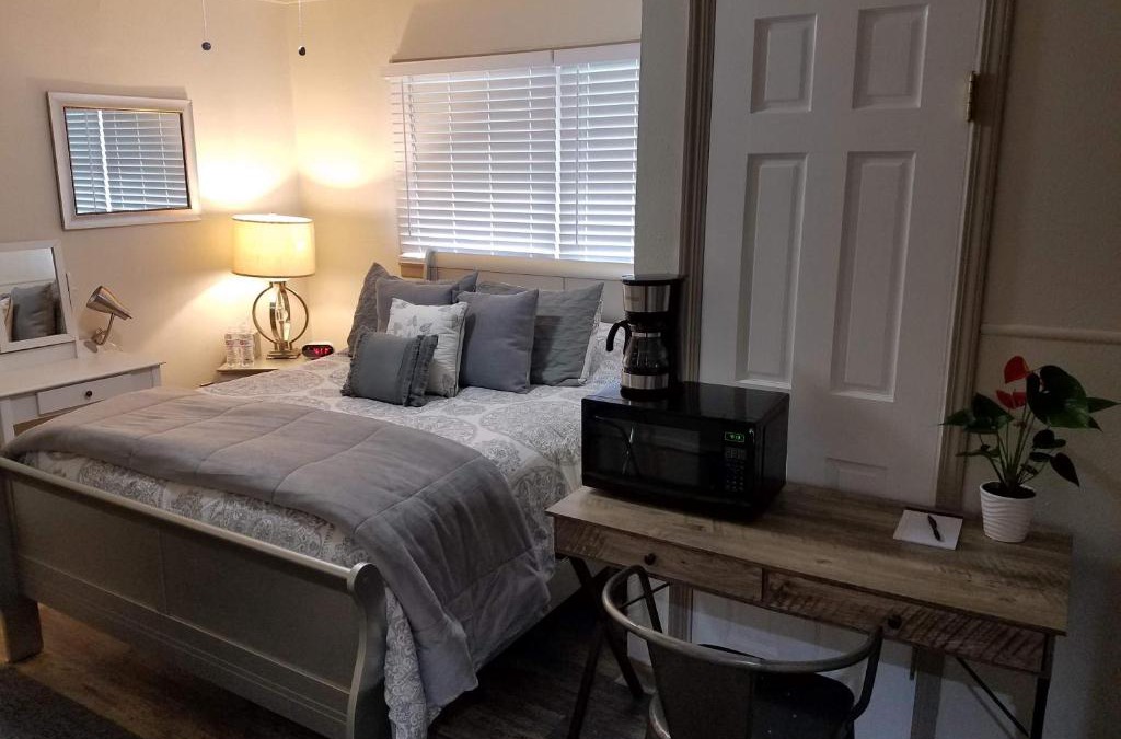 Idyle Hour Acres House | Home Away From Home