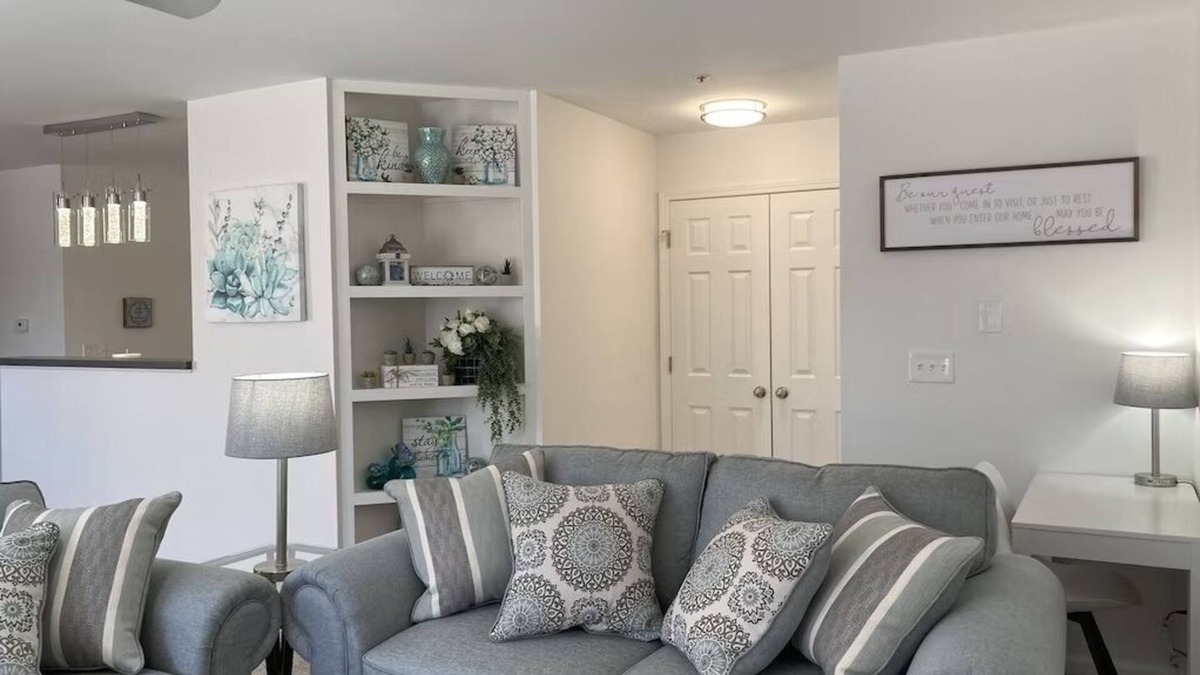 High Point Condo | HOME AWAY FROM HOME-n2 Miles From HPU & Fnt Market!