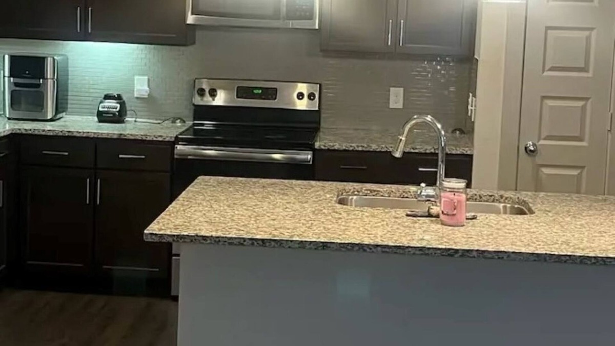 Woodlake - Briar Meadow Apartment | "Home away from Home"