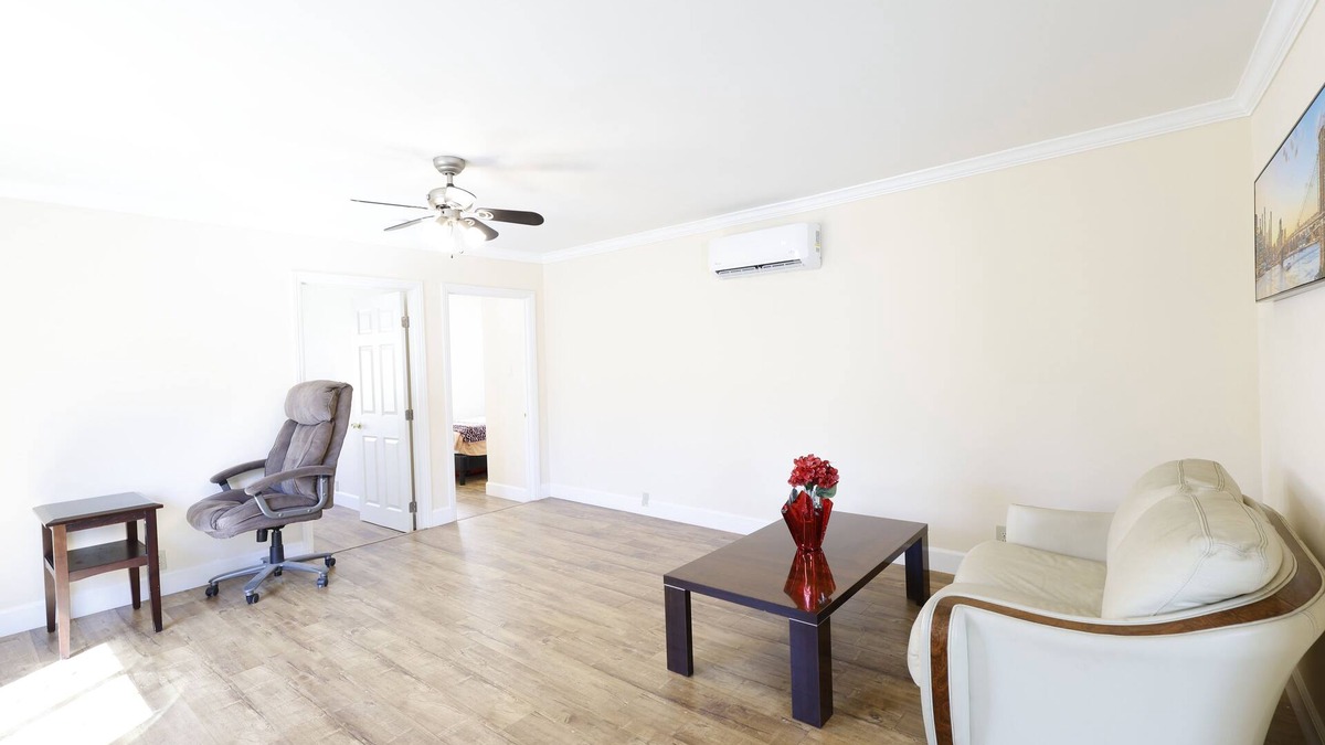 Northridge House | HOME AWAY FROM HOME