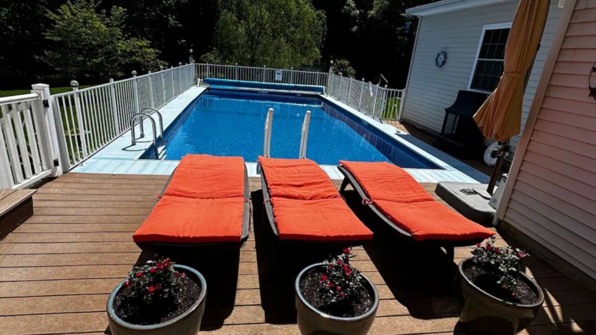 Middletown House | Home away from home Hot Tub and Pool in Middletown home of Wesleyan university