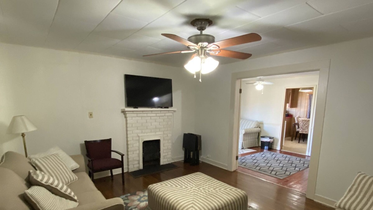 Rockingham House | Home Away From Home in the Heart of Rockingham