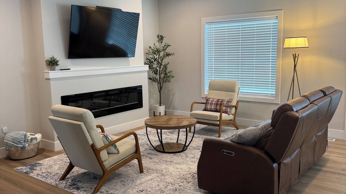 Rexburg House | "Home away from Home."nCustom, 3-bedroom, 2 bath home.