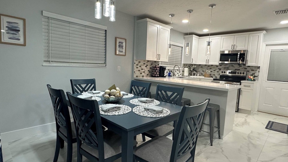 Florida Ridge House | Home Away From Home!