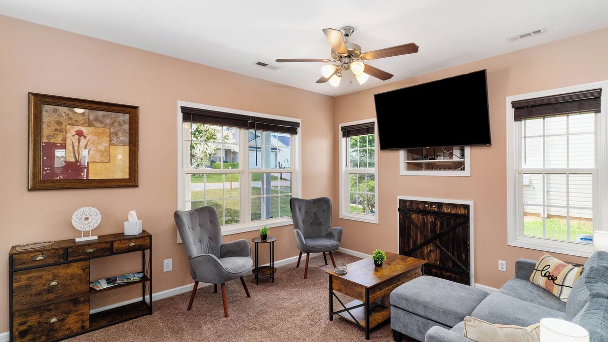 Boiling Springs House | "Home Away From Home!" Weekly & Monthly Discounts.