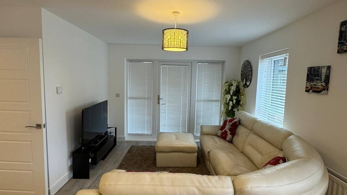 Ebbsfleet Valley Apartment | Home Away! Lovely New build 2 bed apartment set in Ebbsfleet Valley