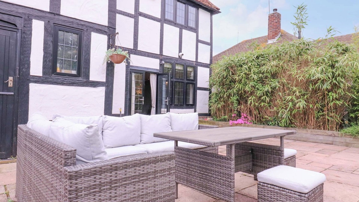 Clacton-on-Sea Cottage | Home by the Sea