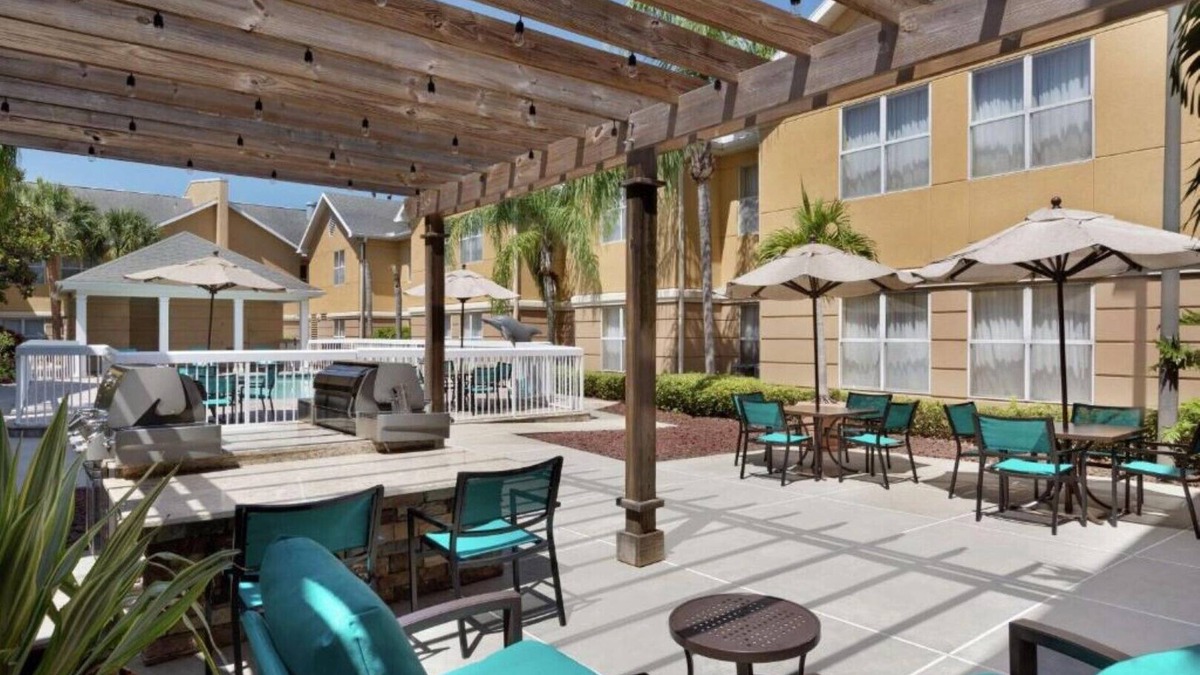 Feather Sound House | Home comforts near Clearwater Beach