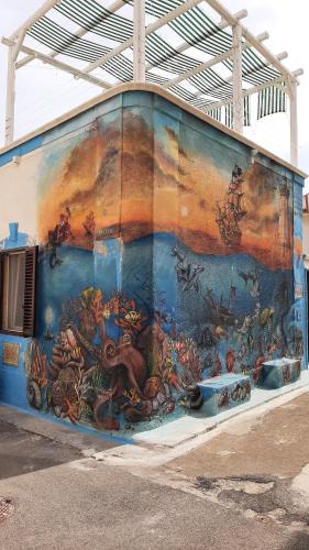 Torre Canne Apartment | Home Consoli Aquarium