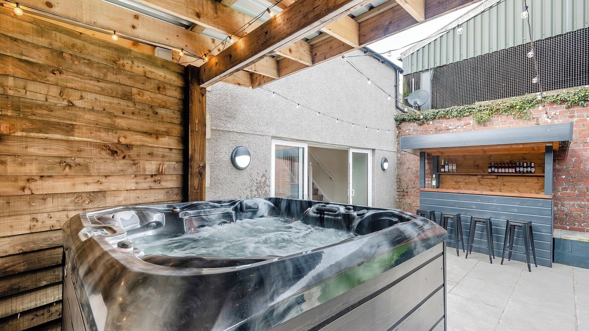 Dunragit Cottage | Home Farm - The Coo Shed
