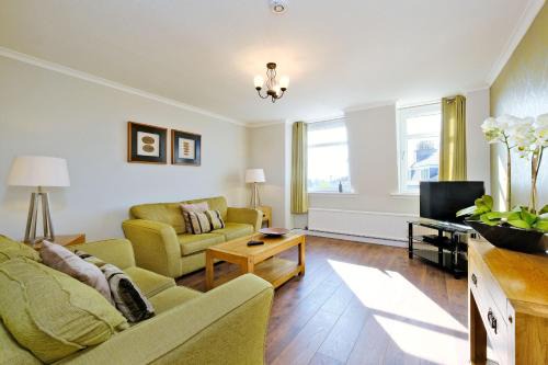 Aberdeen West End Apartment | Home from Home Aberdeen - Claremont