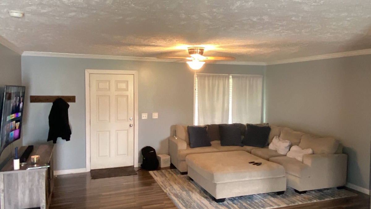 Greenville House | Home From Home Get Away- 3 Bed 2 Bath- 1 Acre of Land