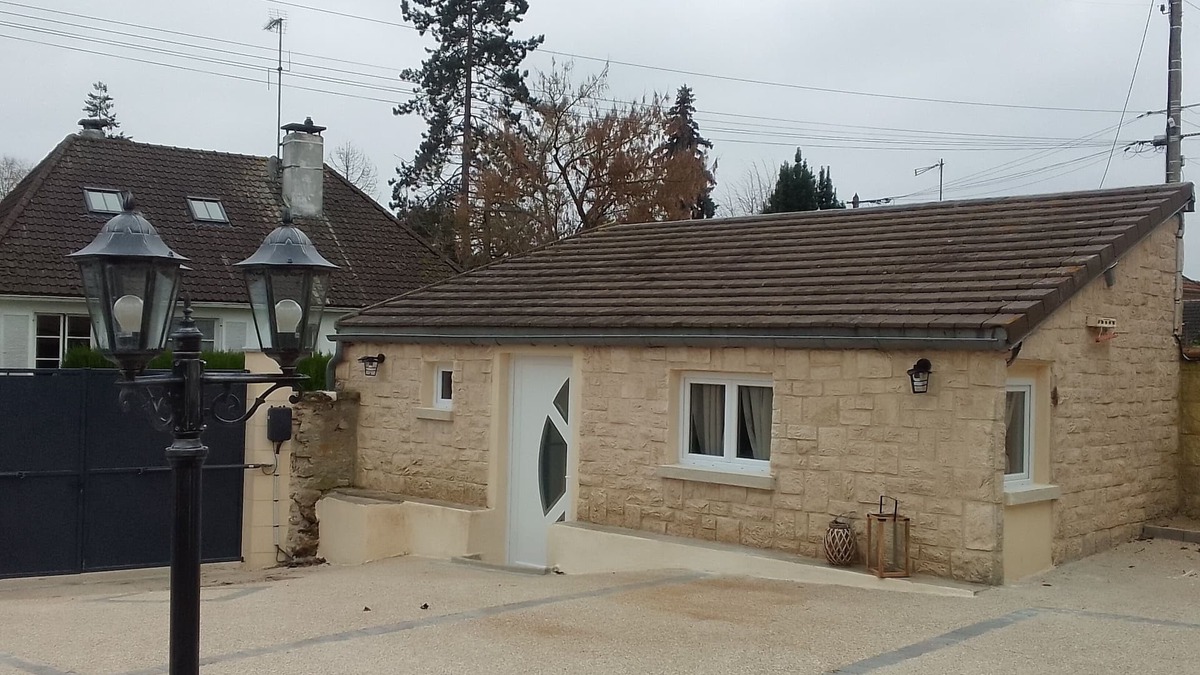 Apremont House | HOME GOLF POLO ASTERIX CHANTILLY