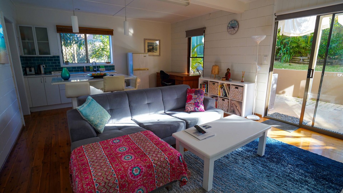 Emerald Beach House | Home in Emerald Beach dog friendly, fast Wifi