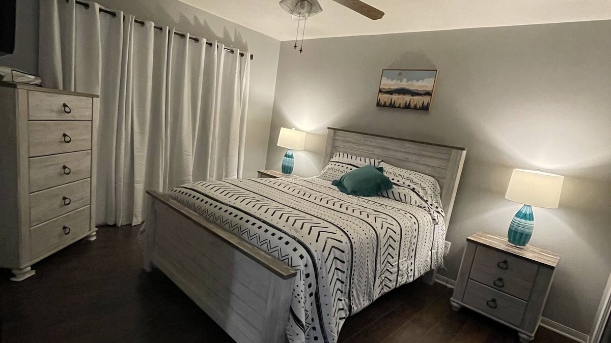 Groves House | Home in Groves